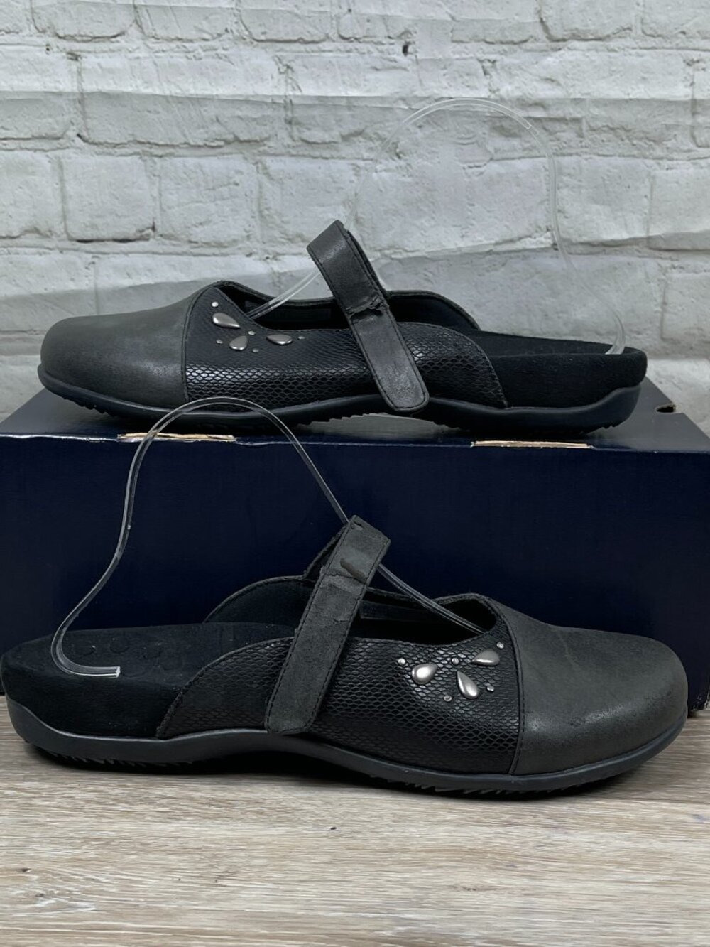 VIONIC WOMEN'S MULE / CLOG with ORTHAHEEL TECHNOLOGY SIZE 11